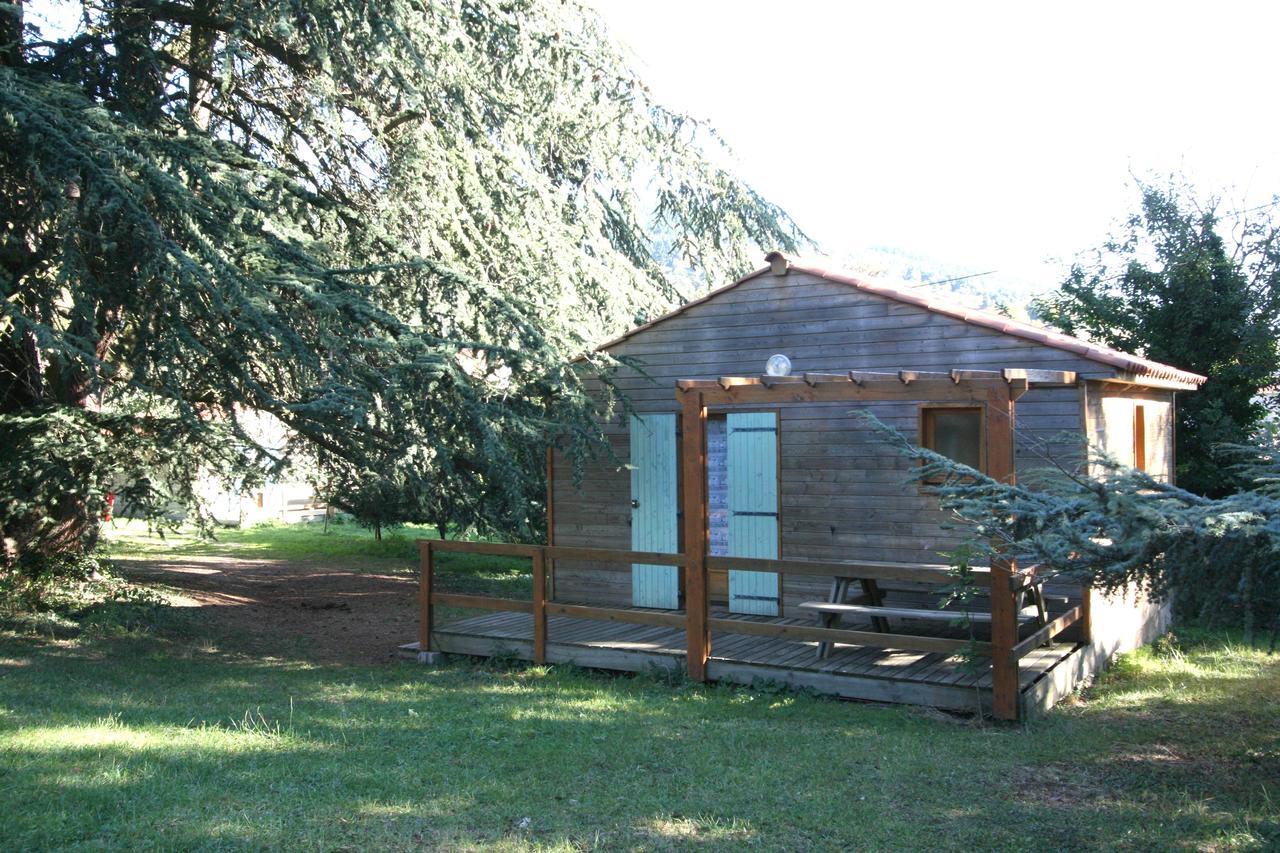 Saint-Julien-Molin-Molette Les Chalets Du Domaine Des Soyeux מראה חיצוני תמונה